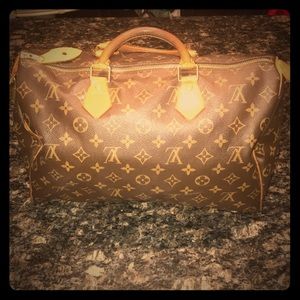 Louis Vuitton Speedy 35
